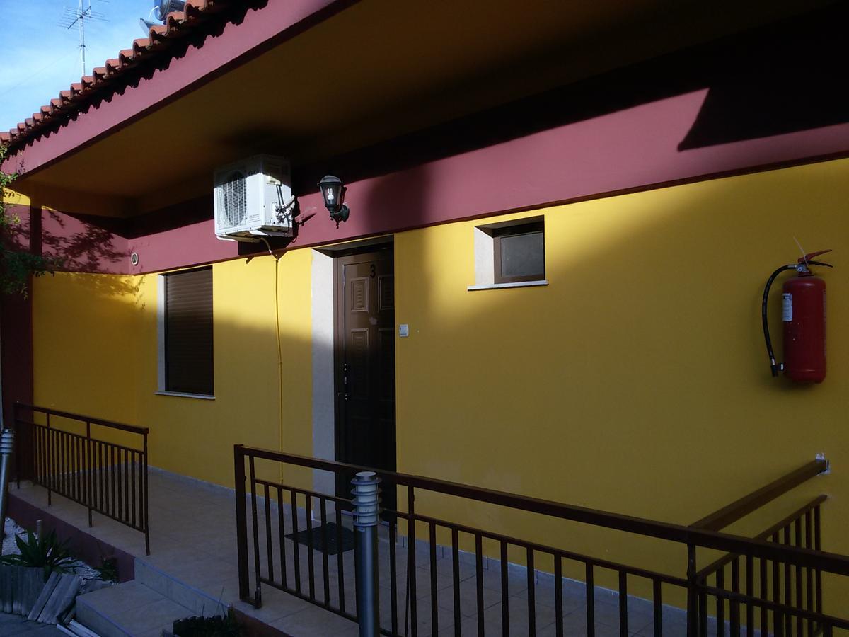 Villa Maria Apartments Polychrono Esterno foto