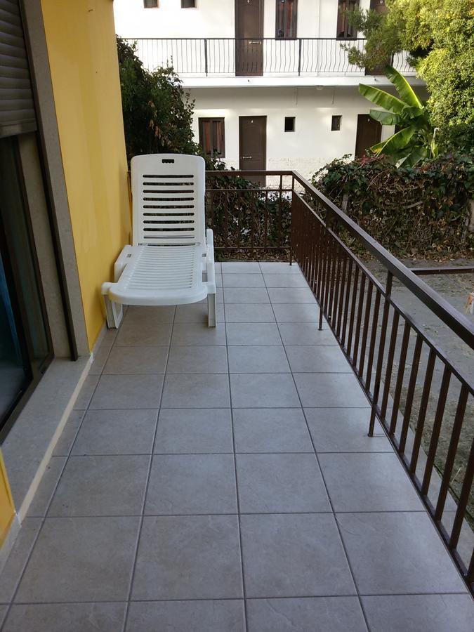 Villa Maria Apartments Polychrono Esterno foto