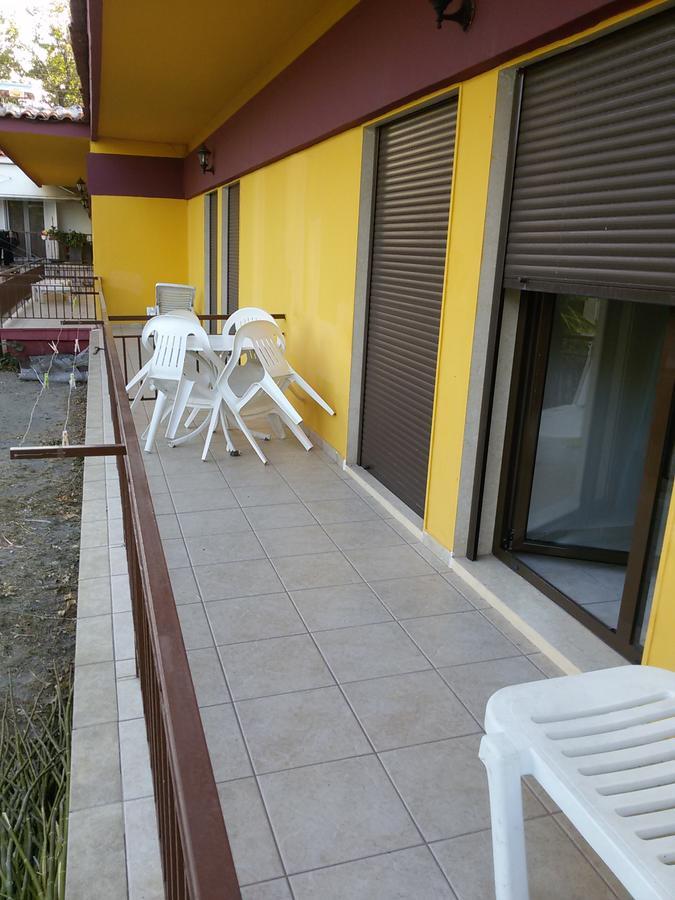 Villa Maria Apartments Polychrono Esterno foto