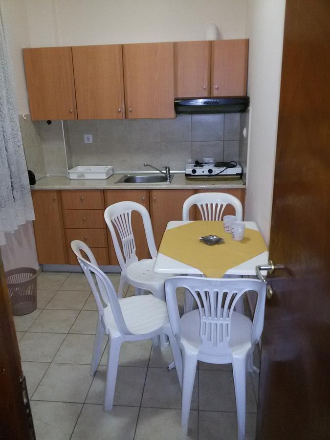 Villa Maria Apartments Polychrono Esterno foto
