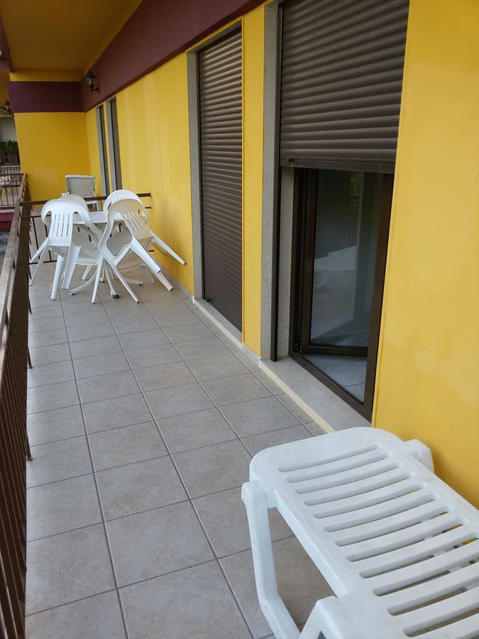 Villa Maria Apartments Polychrono Esterno foto